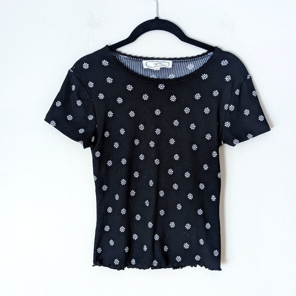 Hippie Rose Dainty Daisy Navy Top with Scalloped Hem Lace Neck Detail M (fits S)